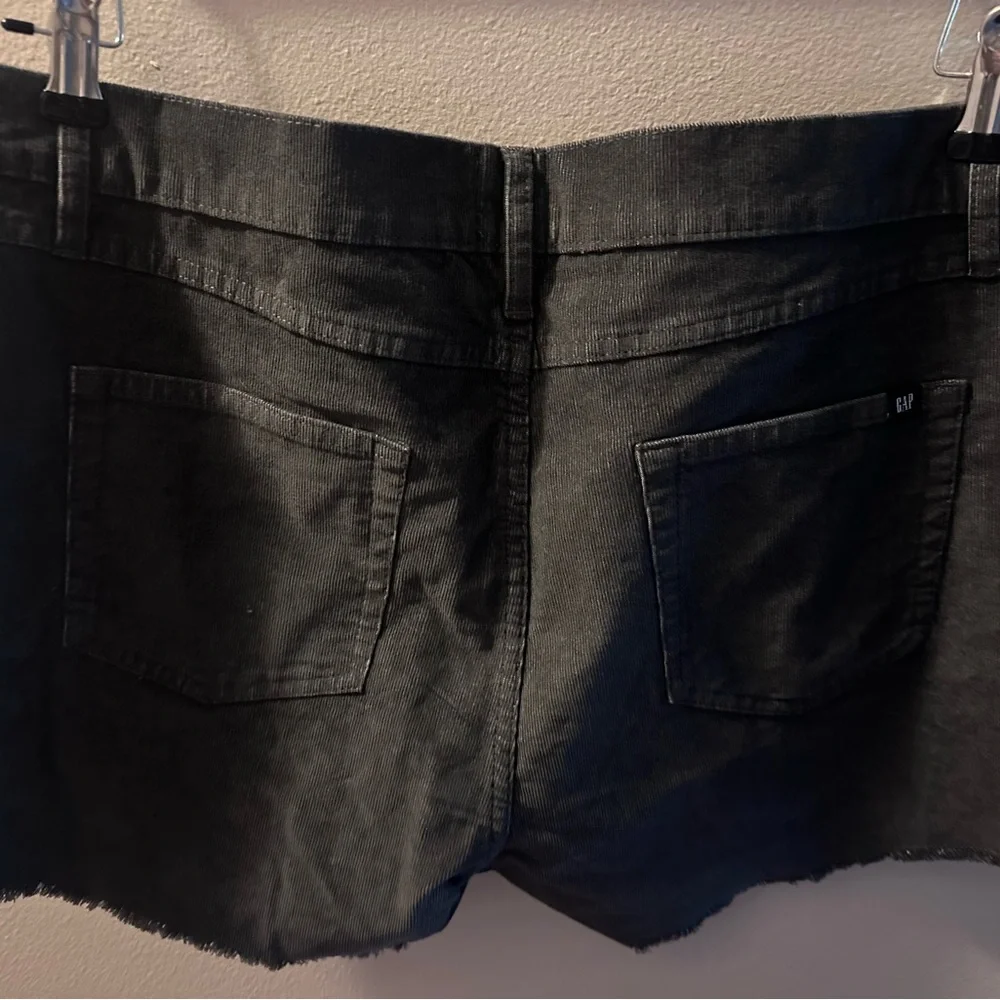 GAP Dark Gray Corduroy Shorts - Picture 2 of 3